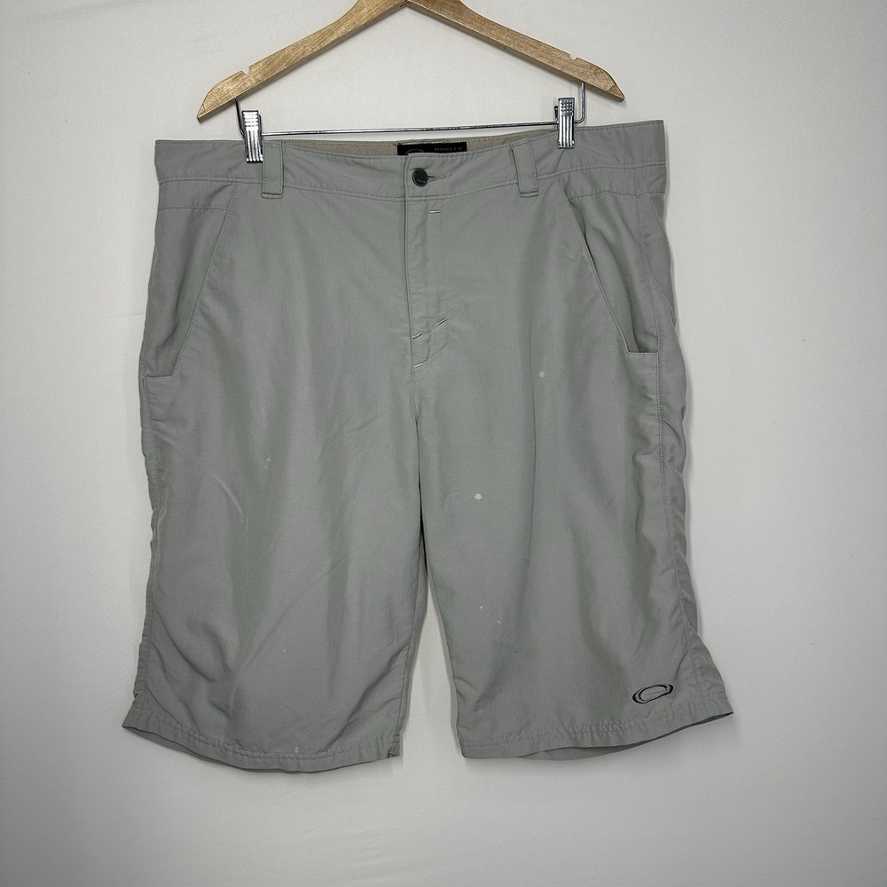 OAKLEY Men's 40W Gray Hiking Casual Utility Chino Shorts Vintage Y2K Skate
